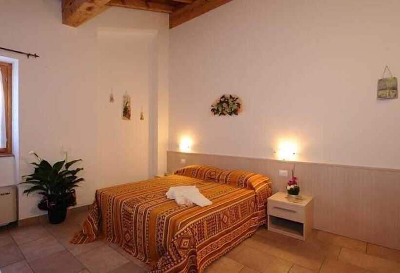 ホテル Agriturismo Corte La Sacca