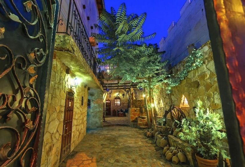 پانسیون Adanos Konuk Evi