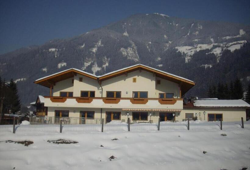 Пансион Ferienhaus Zillertal
