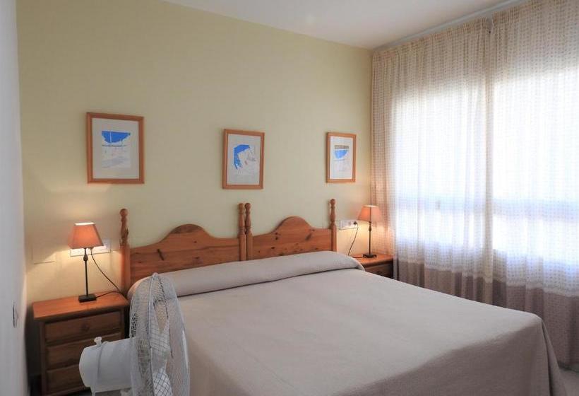 بنسيون Hostal Noray