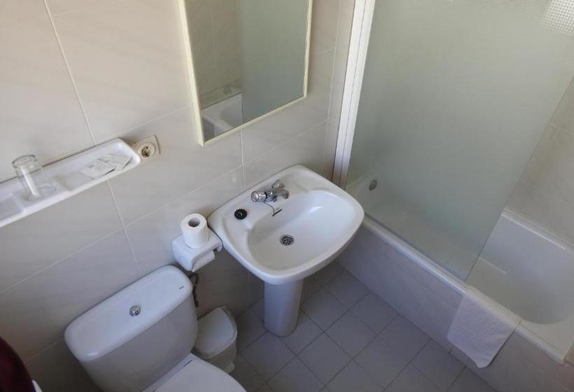 بنسيون Hostal Noray