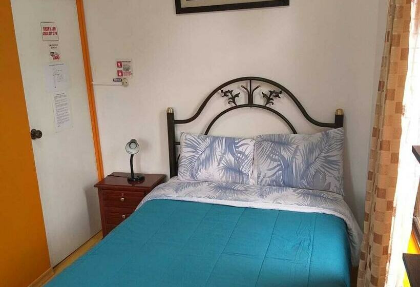 پانسیون Whipala Hostal