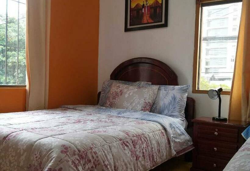 پانسیون Whipala Hostal