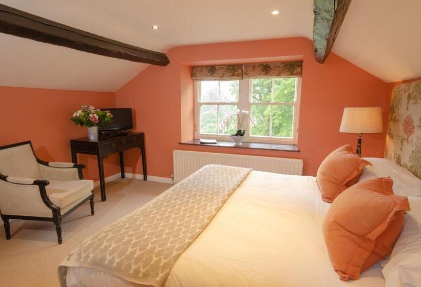 Общежитие Eltermere Inn