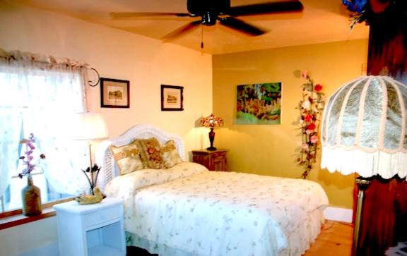 فندق صغير Swan River Inn