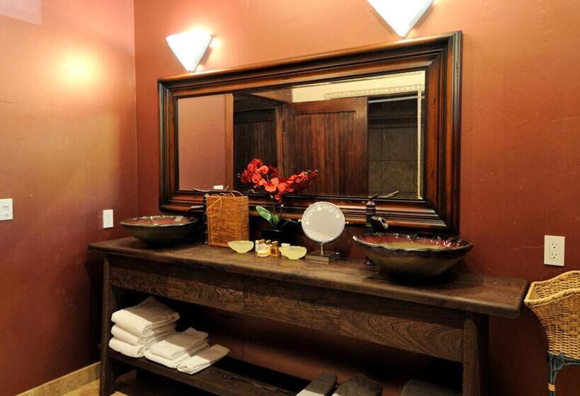 فندق صغير Swan River Inn