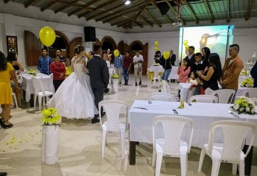 هتل Alto De Los Andaquies