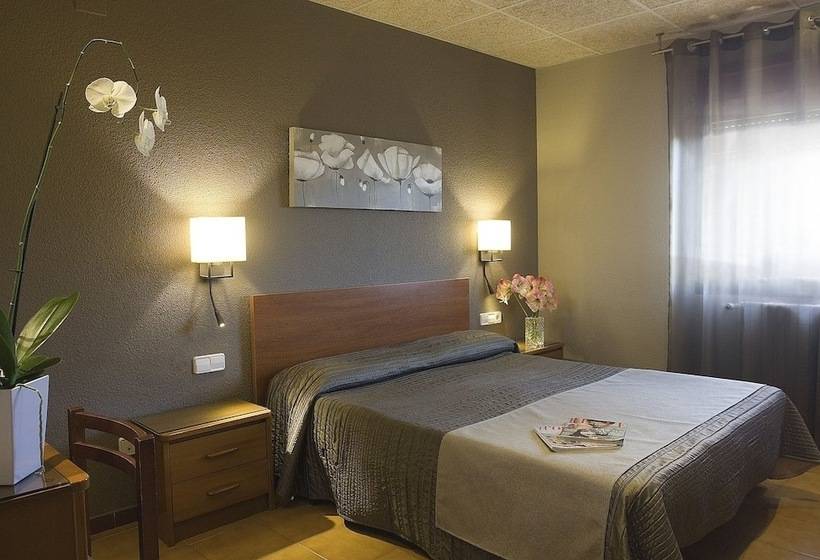 بنسيون Hostal Barris