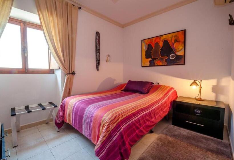 פנסיון Hostal El Asturiano