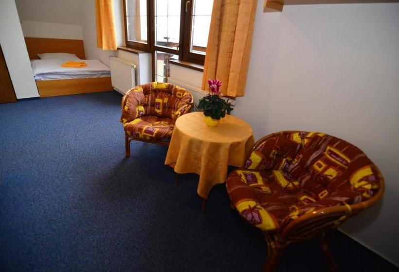 پانسیون Penzion Bona