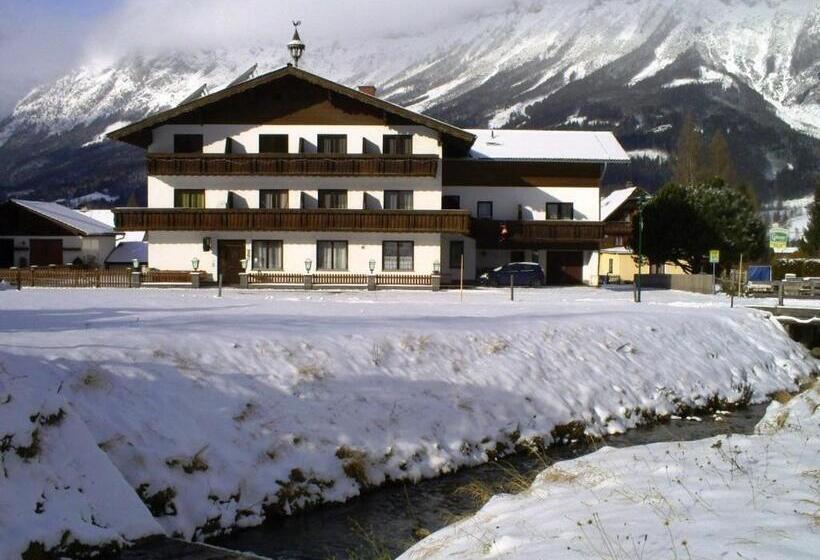 Pension Tilly