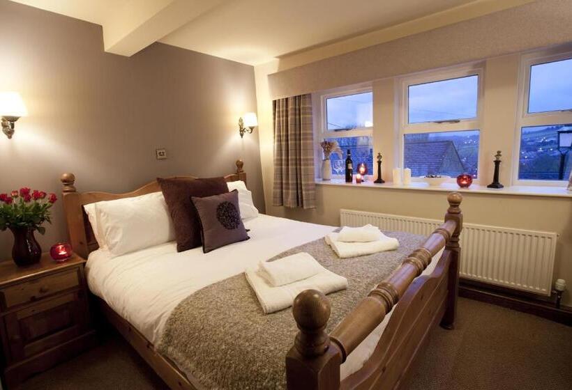 旅馆 The Fleece Inn