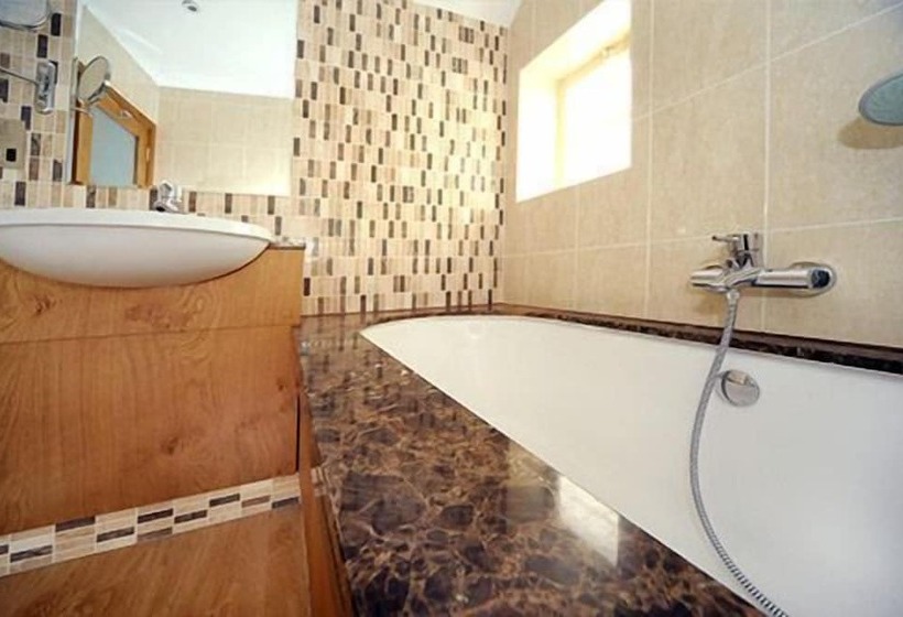 فندق صغير The Star Inn 1744