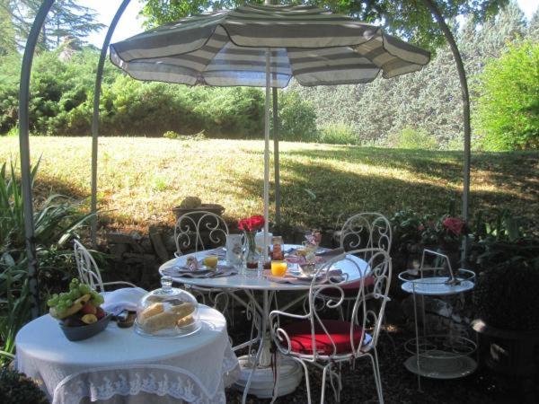 تختخواب و صبحانه Le Moulin De Sonnailles