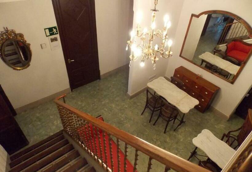 بنسيون Hostal Cal Pla
