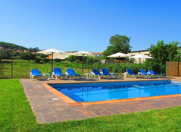 بنسيون Hostal Can Bassalis