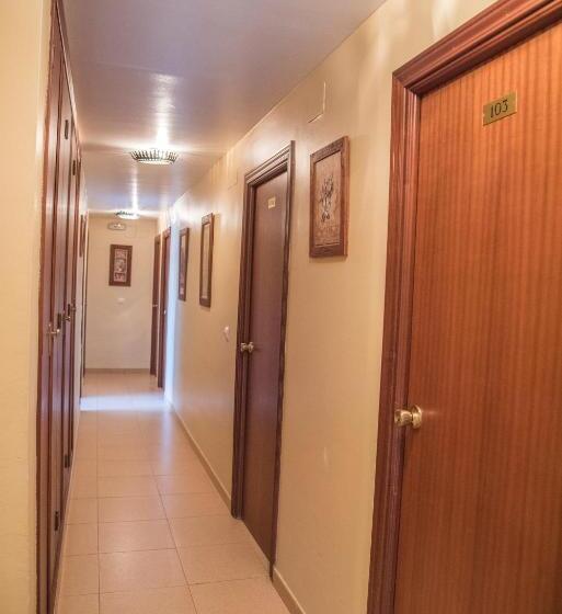 بنسيون Hostal Dp El Pilar