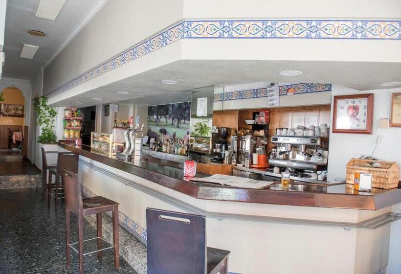 بنسيون Hostal Dp El Pilar