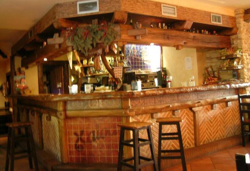 پانسیون Hostal Xaloa Orio