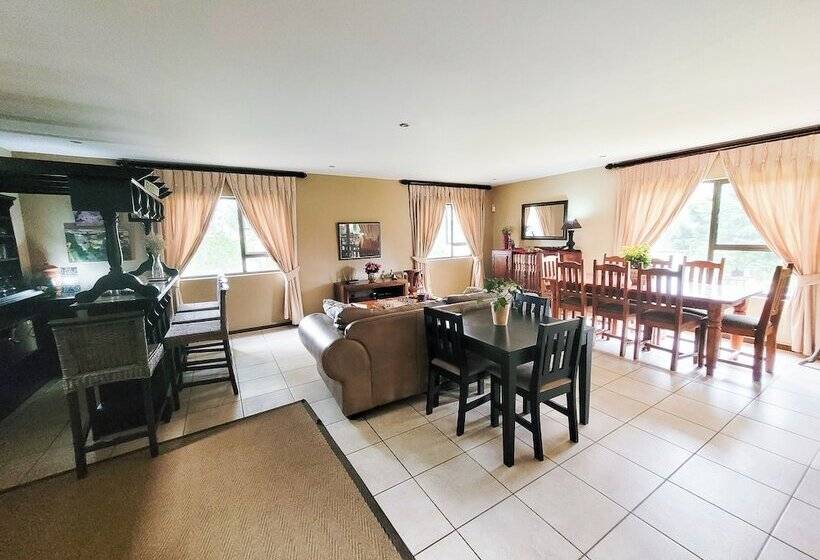 مبيت وإفطار Blue Hills Lodge