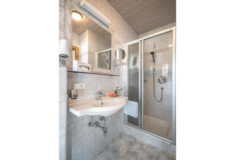 پانسیون Felsenstüberl