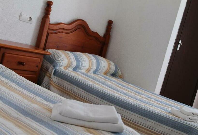 פנסיון Hostal Montilla Sotogrande