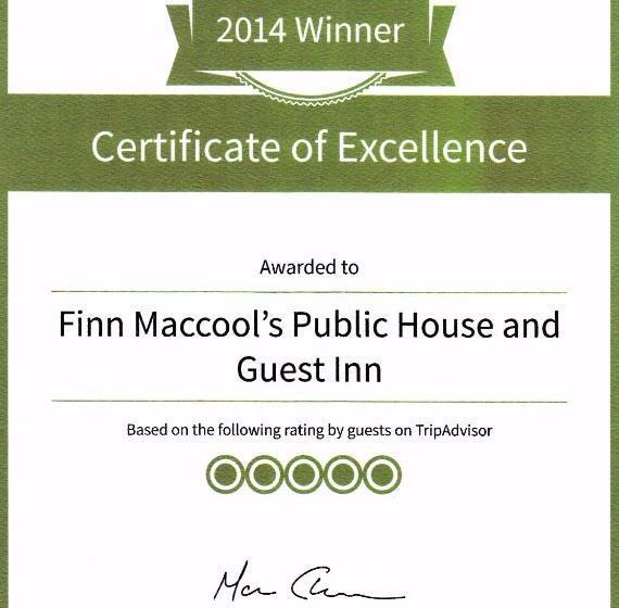 فندق صغير Finn Maccools Public House & Guest Inn