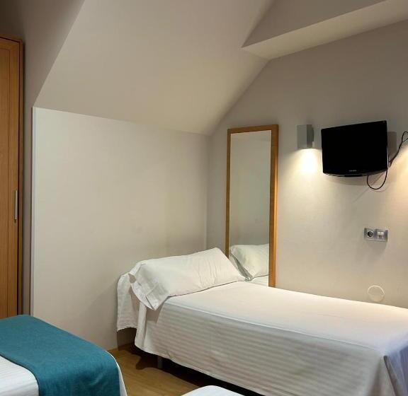 بنسيون Hostal Aralar