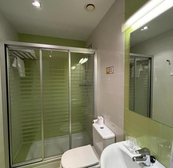 بنسيون Hostal Aralar