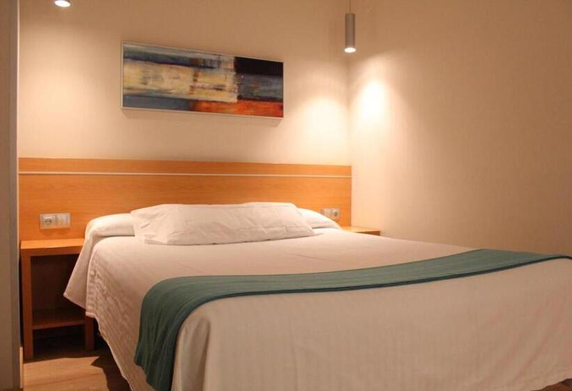 بنسيون Hostal Aralar