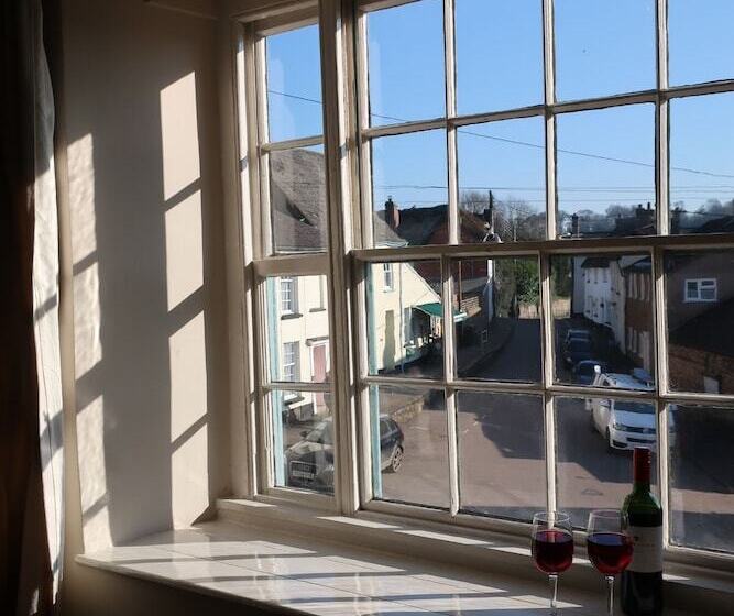 فندق صغير The Lamb Inn