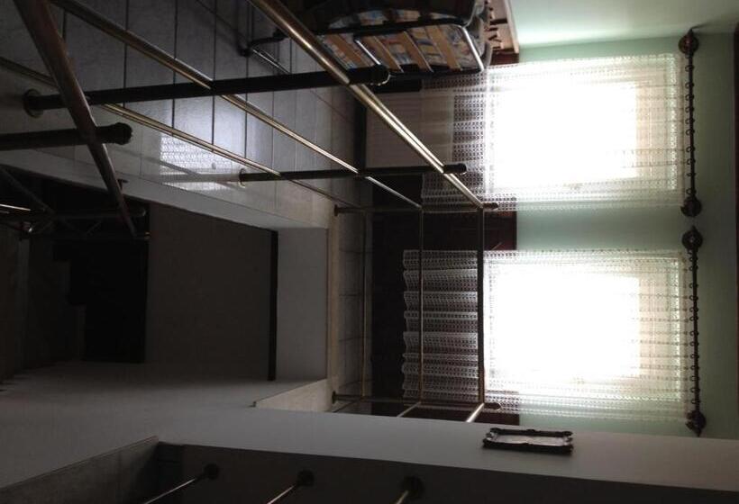 ペンション Györgyi Haus