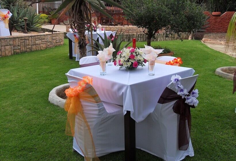 پانسیون The Orchards Executive Accomodation