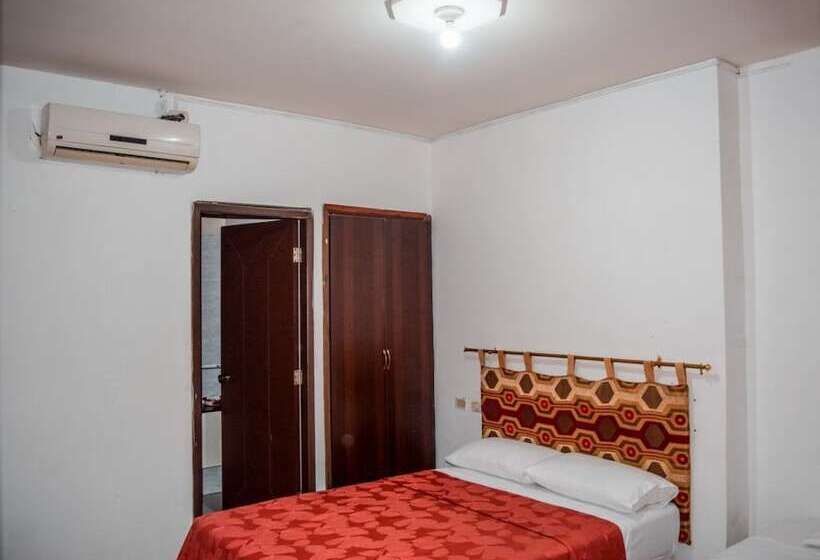 هاستل Hostal Humpback Internacional