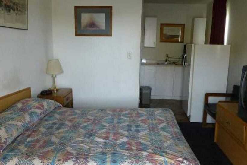 호스텔 Umatilla Inn & Suites