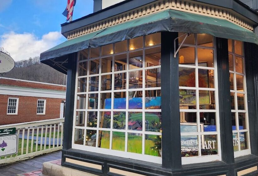 旅馆 Vine Cottage Inn