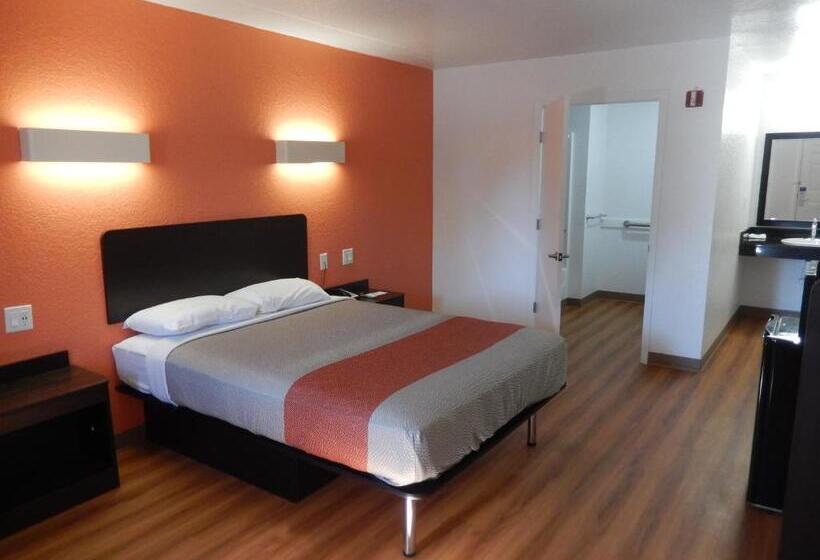 Motel 6moultrie, Ga