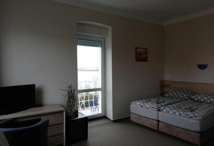 Пансион Holiday Centrum