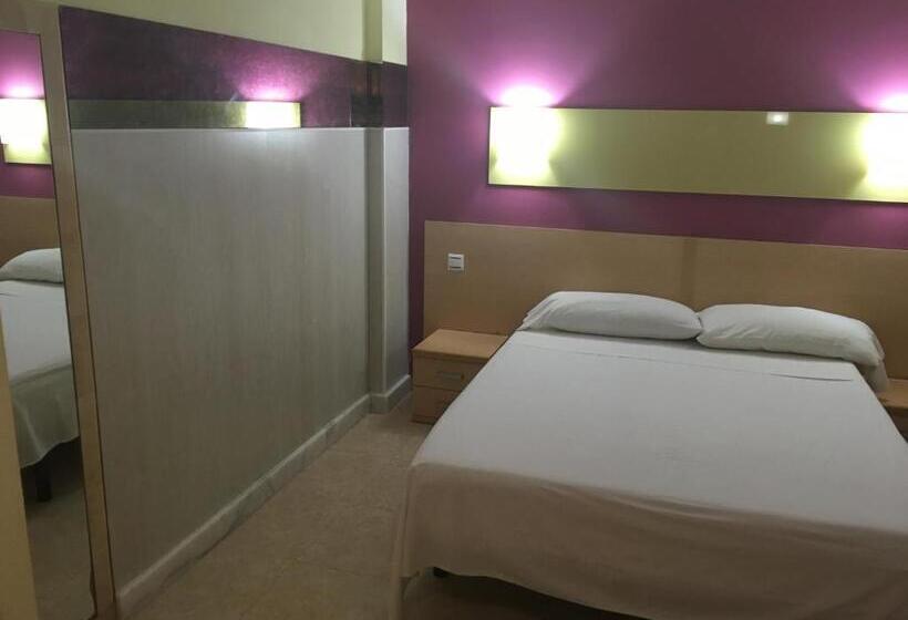 پانسیون Hostal Ducal