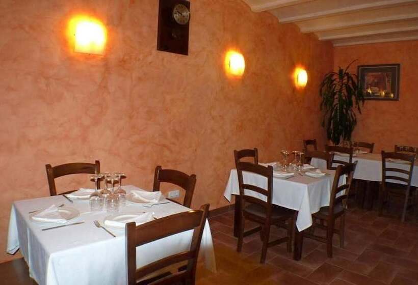 بنسيون Hostal La Fuente