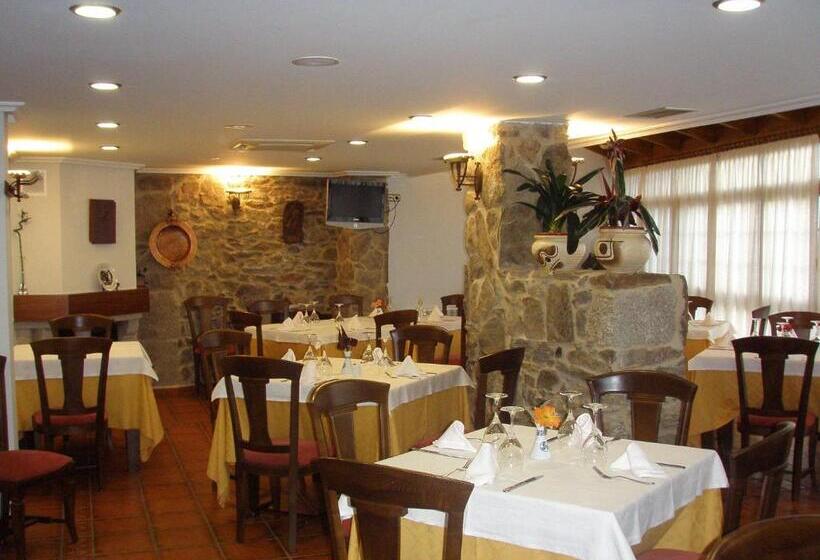 بنسيون Hostal Rustico 3 Estrellas  Caldelas Sacra