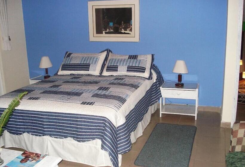 هاستل Miravalle Suites