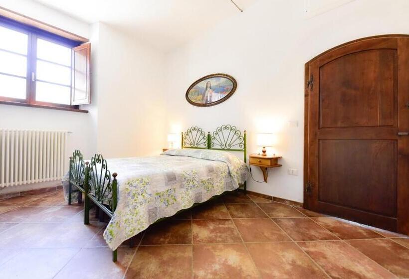 فندق Agriturismo Castello Delle Fornaci   Private Jacuzzi