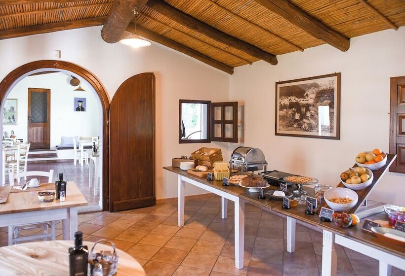 בית מלון כפרי Agriturismo Guthiddai