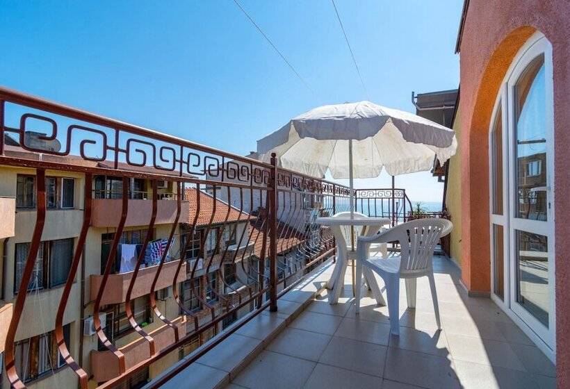 پانسیون Fener Guest House
