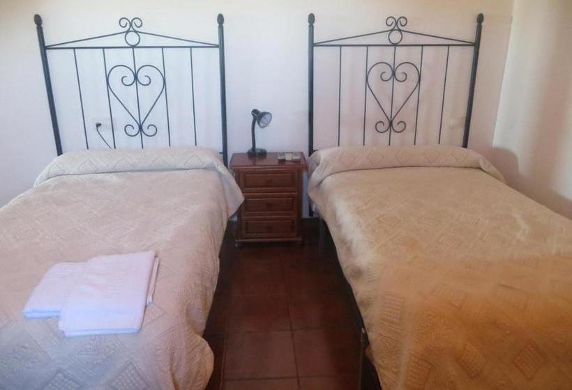 פנסיון Hostal Rest. Campoabierto