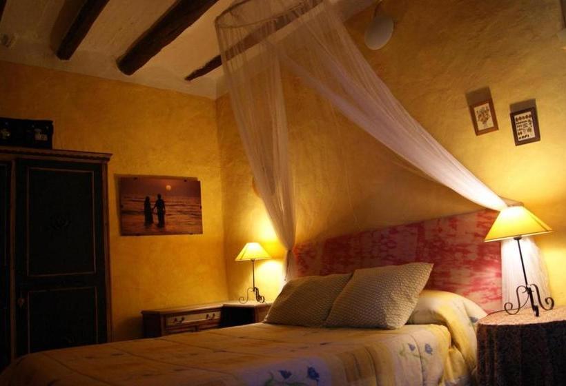 Pension Masía Cal Guim