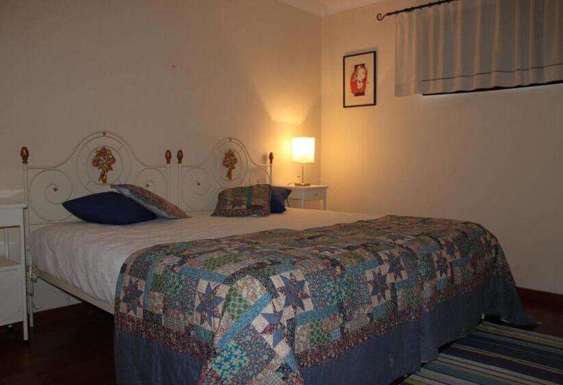 هتل Casa Das Leiras