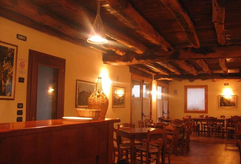 هتل La Casa Vecchia