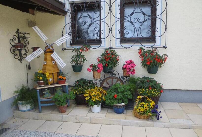 ペンション Gästehaus Scharler